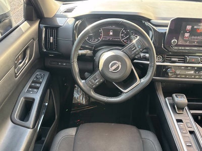 2023 Nissan Pathfinder SV