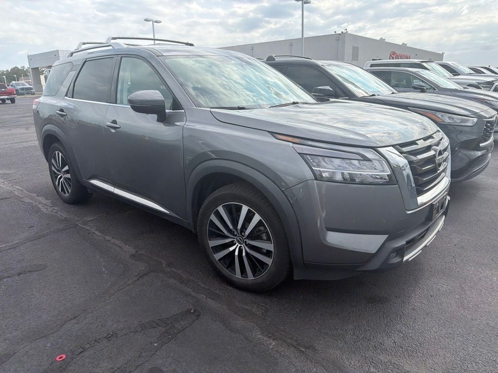 2023 Nissan Pathfinder Platinum