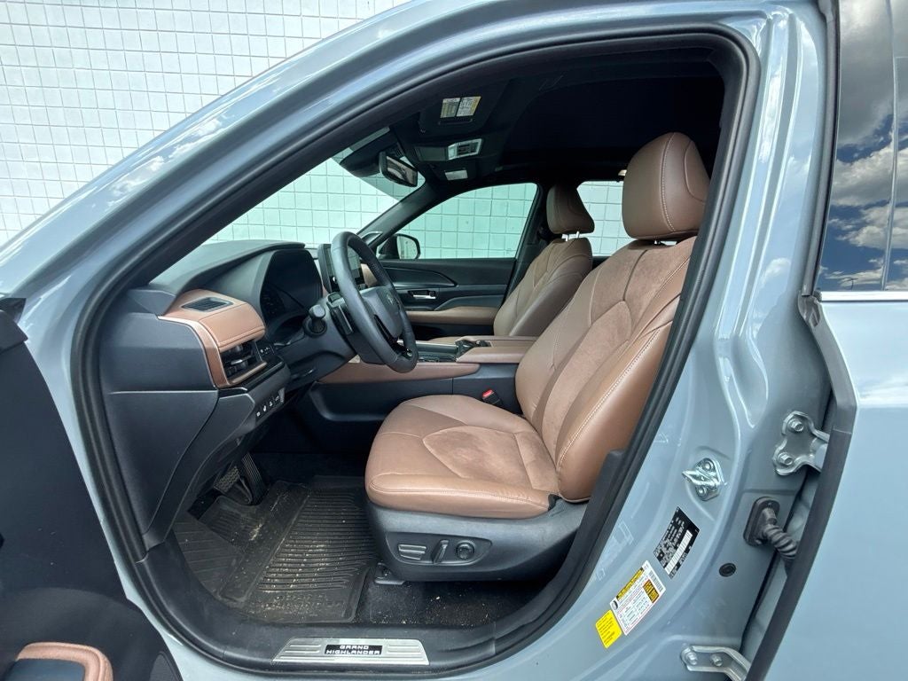 2026 Toyota Grand Highlander Hybrid MAX Platinum