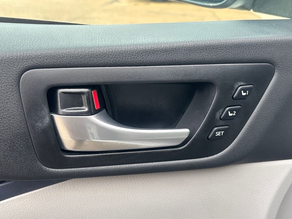 2018 Toyota Highlander Limited Platinum