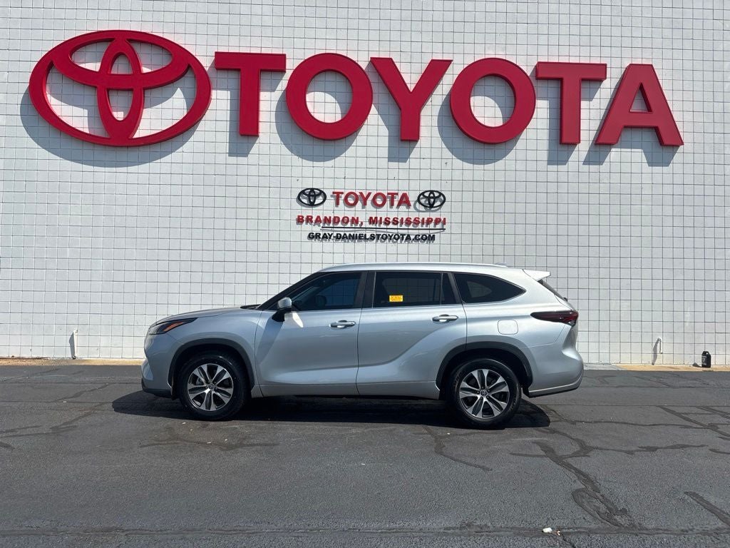 2024 Toyota Highlander XLE