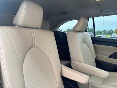 2024 Toyota Highlander XLE