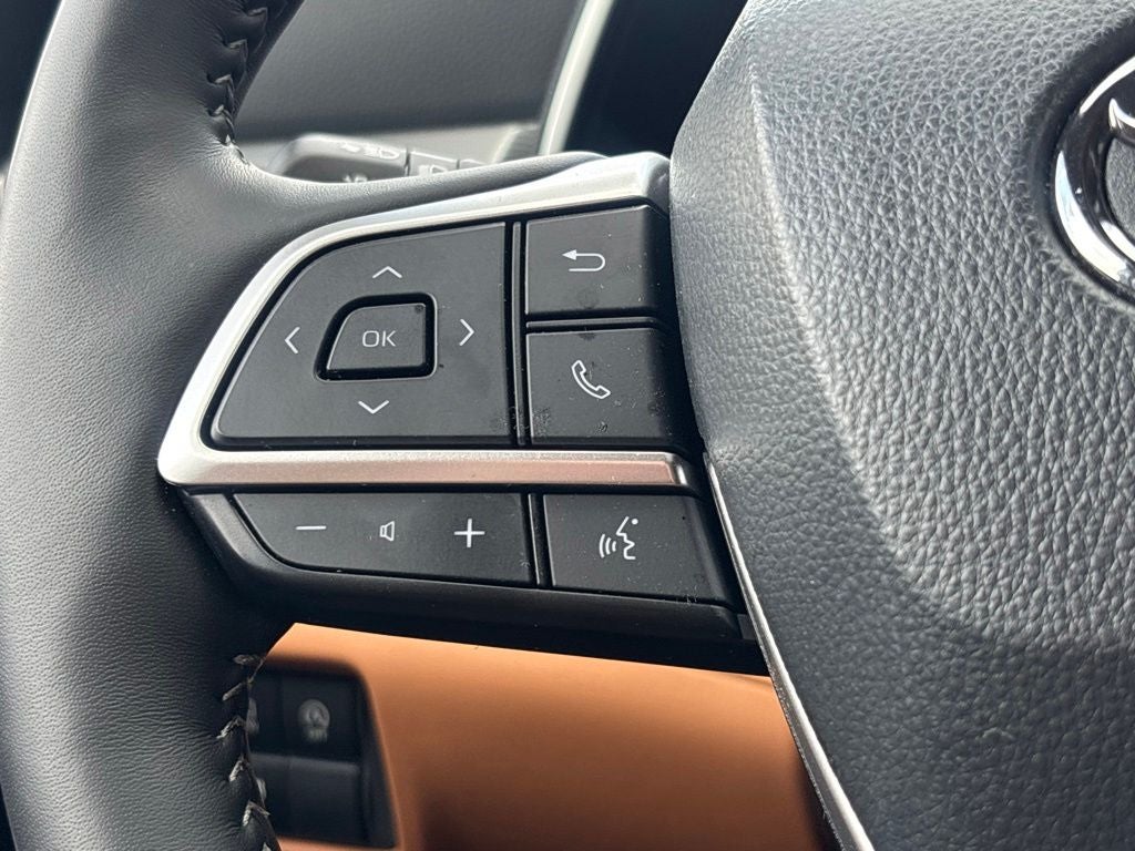 2025 Toyota Highlander Platinum