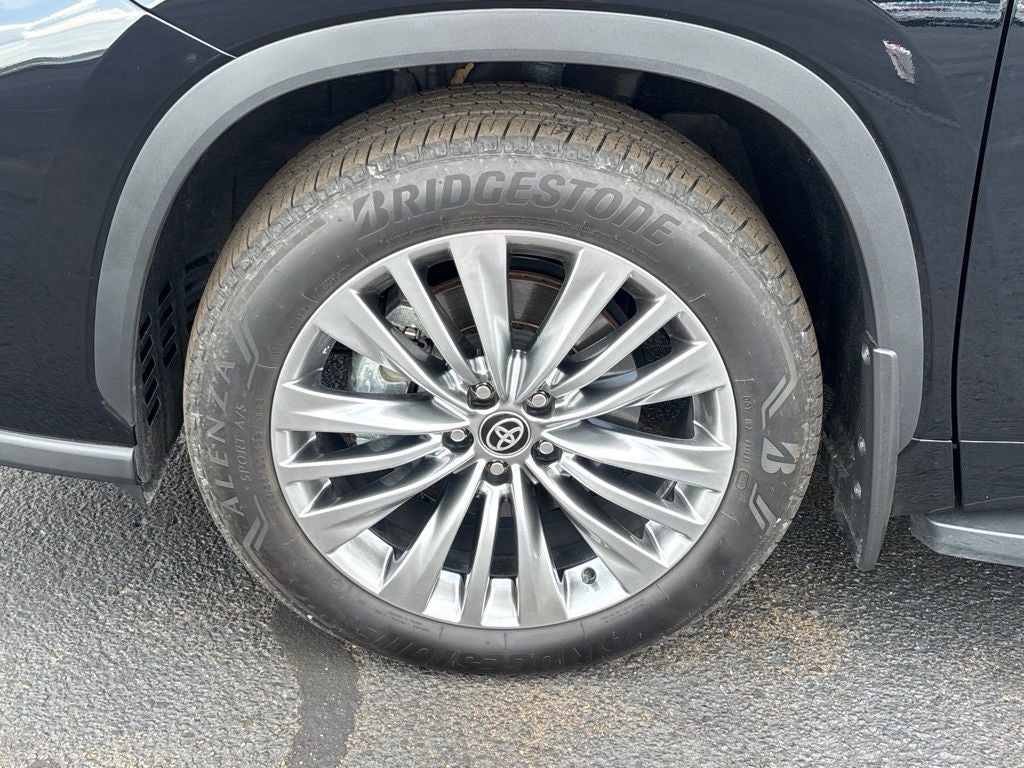 2025 Toyota Highlander Platinum