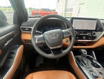2025 Toyota Highlander Platinum