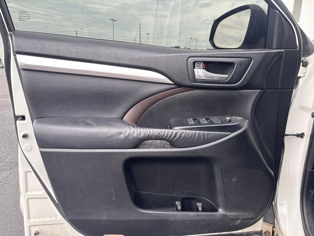 2016 Toyota Highlander XLE V6