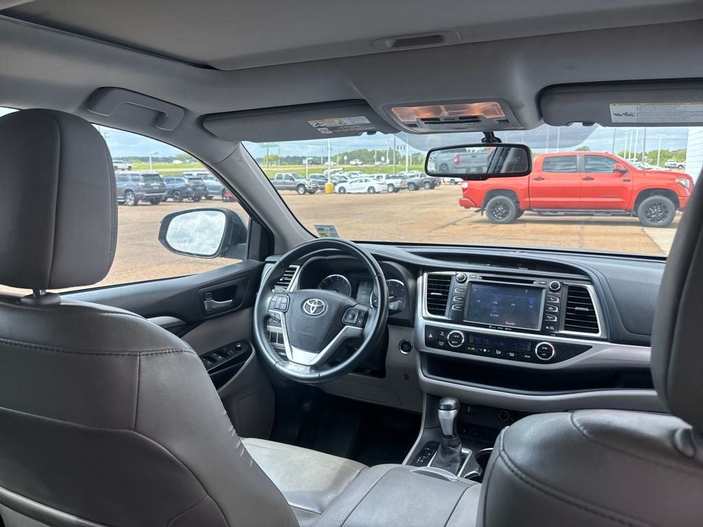 2016 Toyota Highlander XLE V6