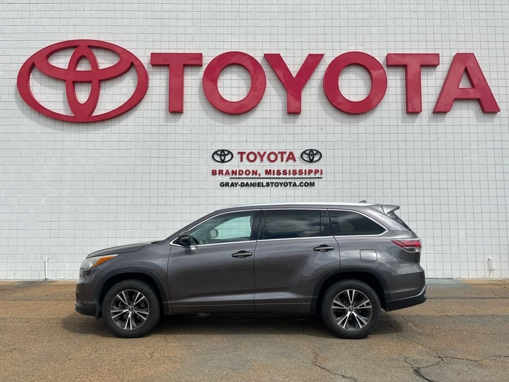 2016 Toyota Highlander XLE V6