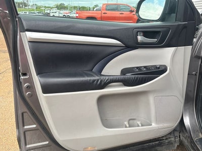 2016 Toyota Highlander XLE V6