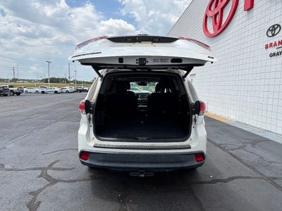 2019 Toyota Highlander SE