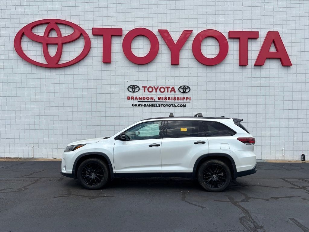 2019 Toyota Highlander SE