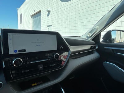 2026 Toyota Highlander Hybrid Limited