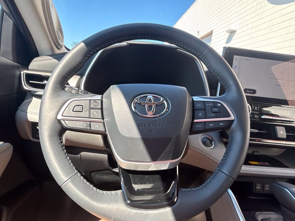 2026 Toyota Highlander Hybrid Limited