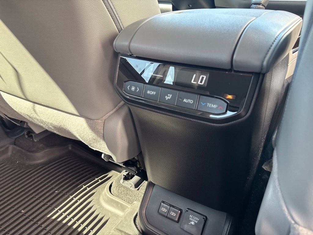 2026 Toyota Highlander Hybrid Limited