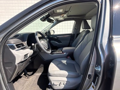 2026 Toyota Highlander Hybrid Limited