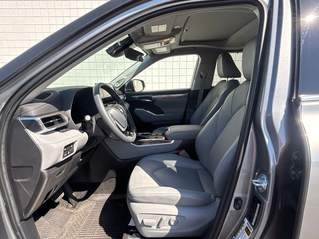 2026 Toyota Highlander Hybrid Limited