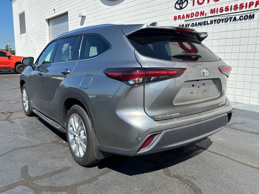 2026 Toyota Highlander Hybrid Limited