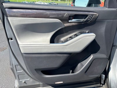 2026 Toyota Highlander Hybrid Limited