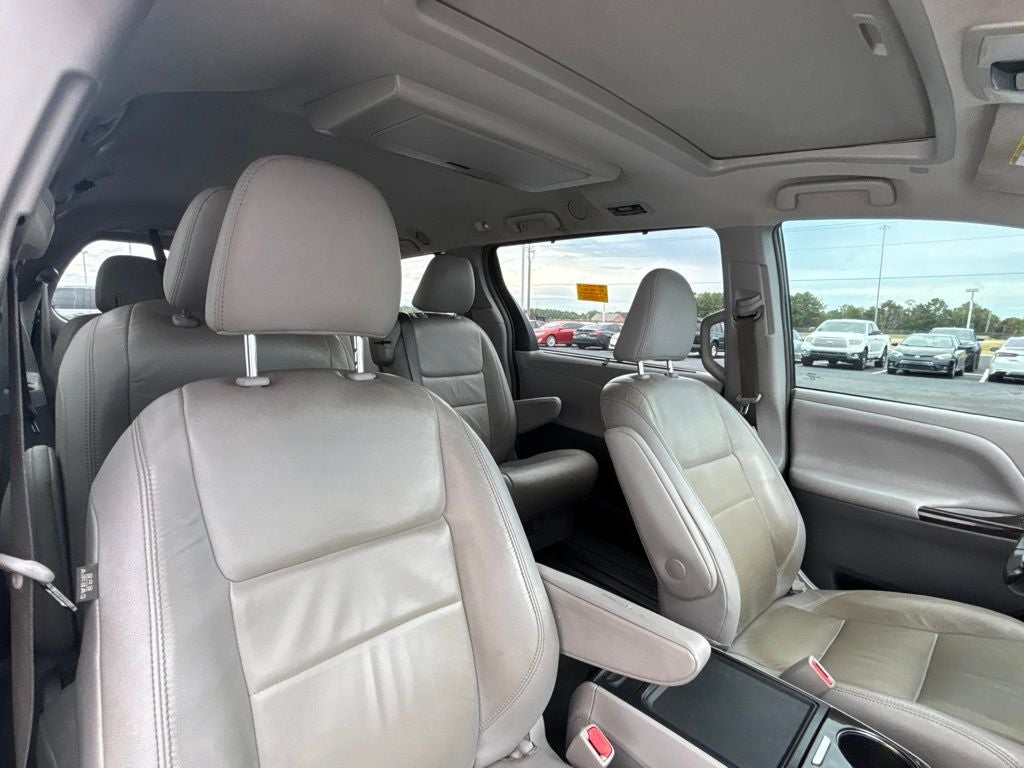 2019 Toyota Sienna XLE Premium 8 Passenger