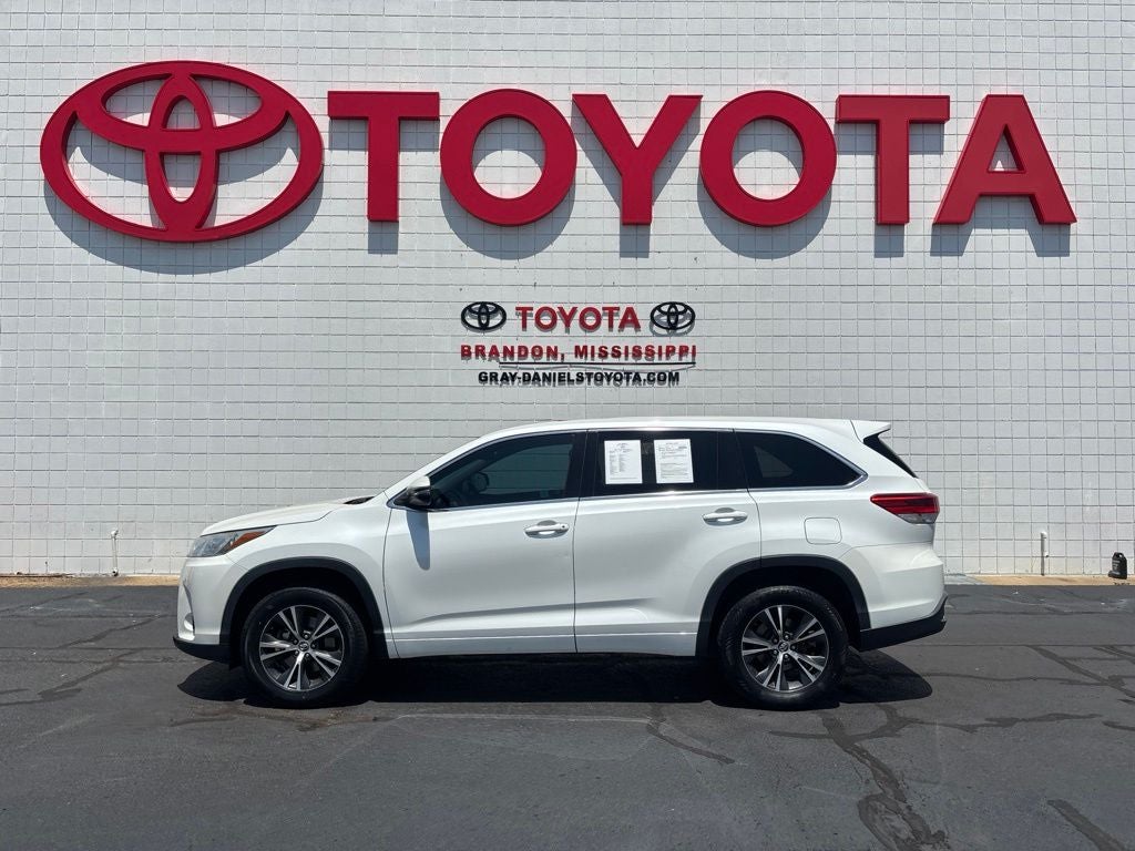 2017 Toyota Highlander LE