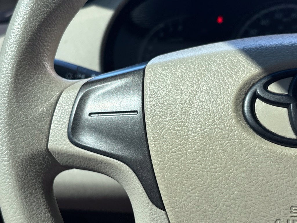 2014 Toyota Sienna L 7 Passenger