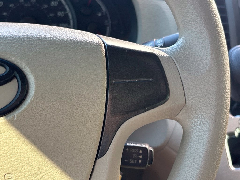 2014 Toyota Sienna L 7 Passenger