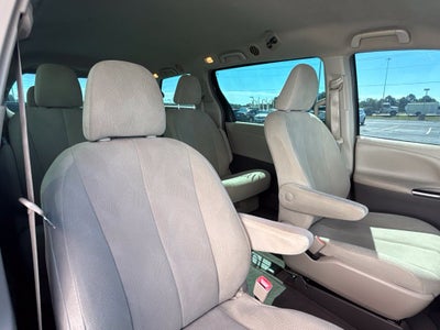 2014 Toyota Sienna L 7 Passenger