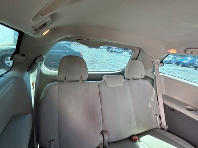 2014 Toyota Sienna L 7 Passenger