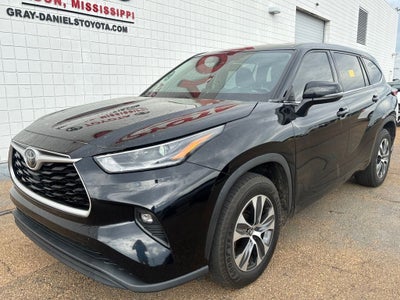 2021 Toyota Highlander LE