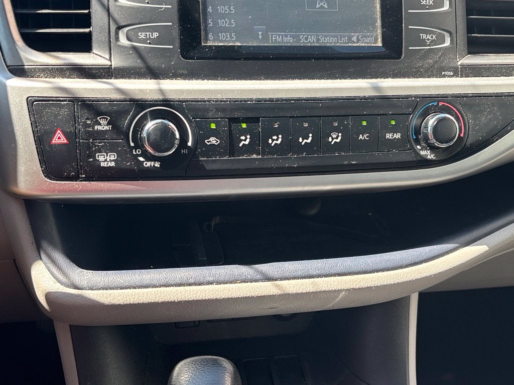 2017 Toyota Highlander LE