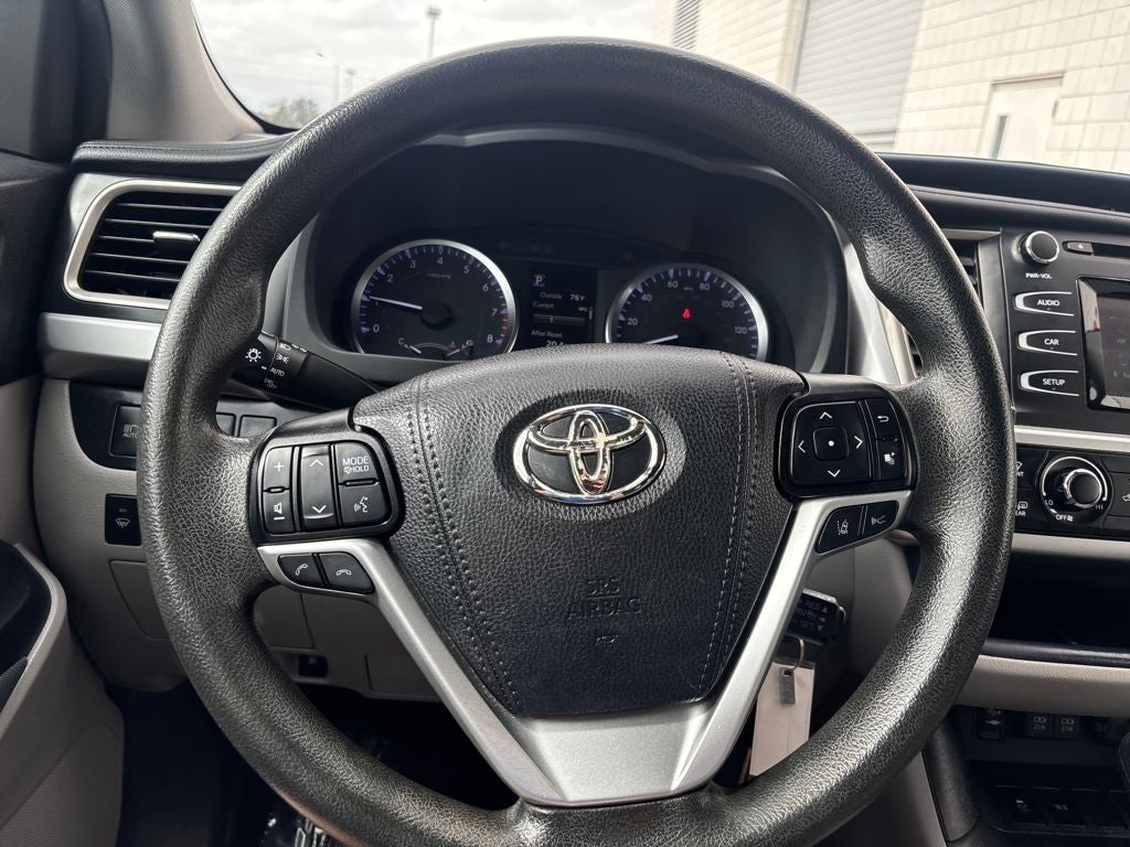2019 Toyota Highlander LE