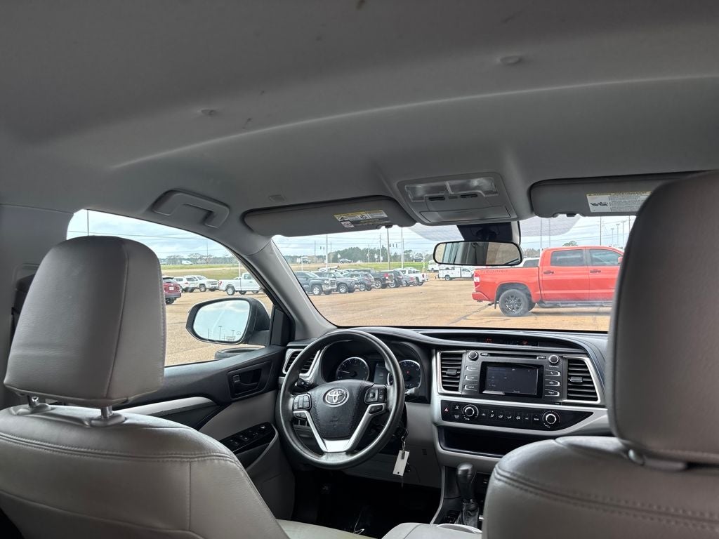 2019 Toyota Highlander LE