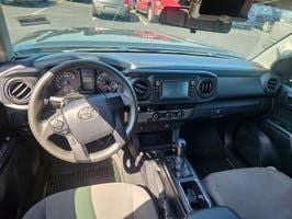 2017 Toyota Tacoma SR