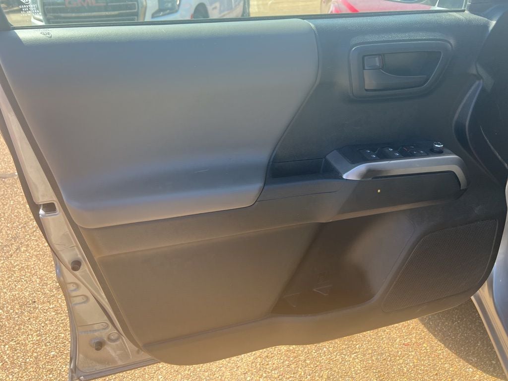 2016 Toyota Tacoma SR5