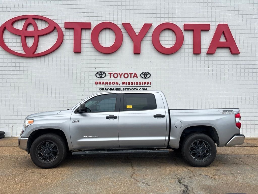 2017 Toyota Tundra SR5