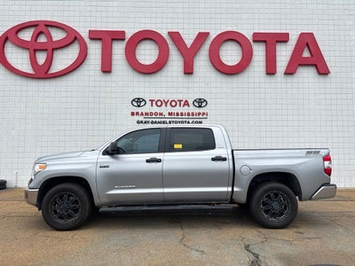 2017 Toyota Tundra SR5