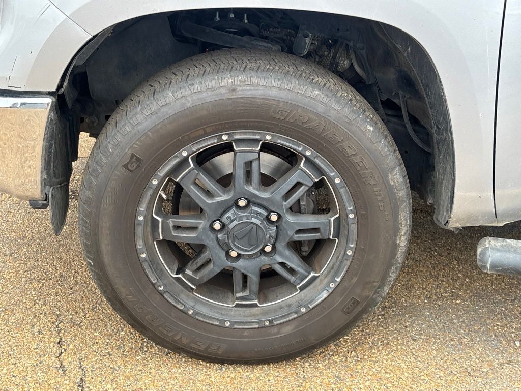 2017 Toyota Tundra SR5