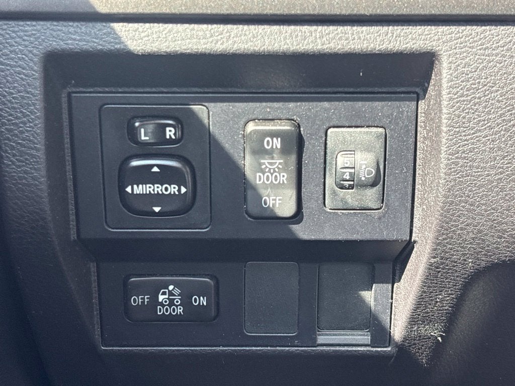 2016 Toyota Tundra SR5