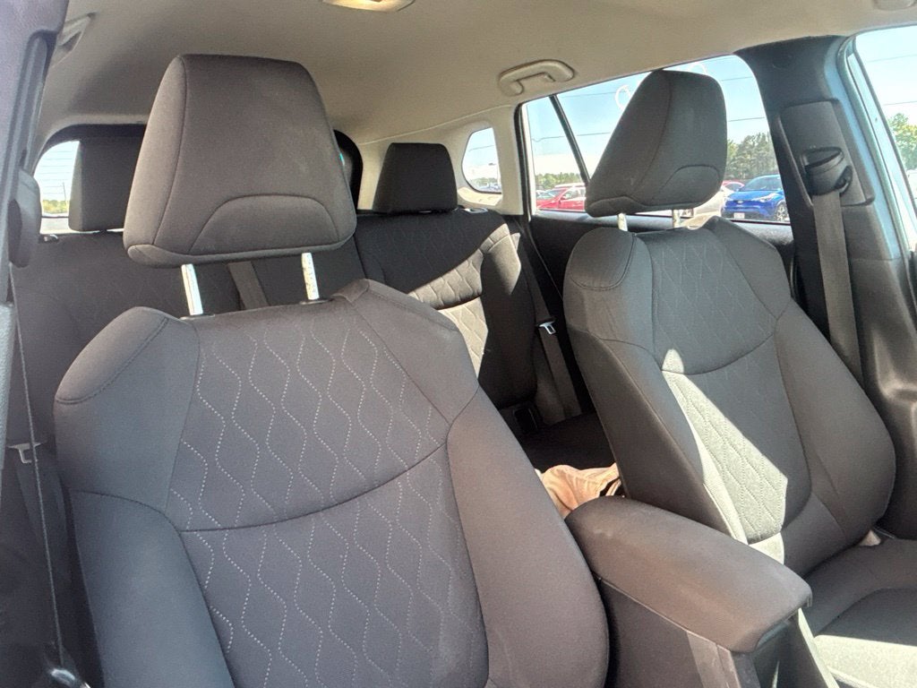 2022 Toyota Corolla Cross LE