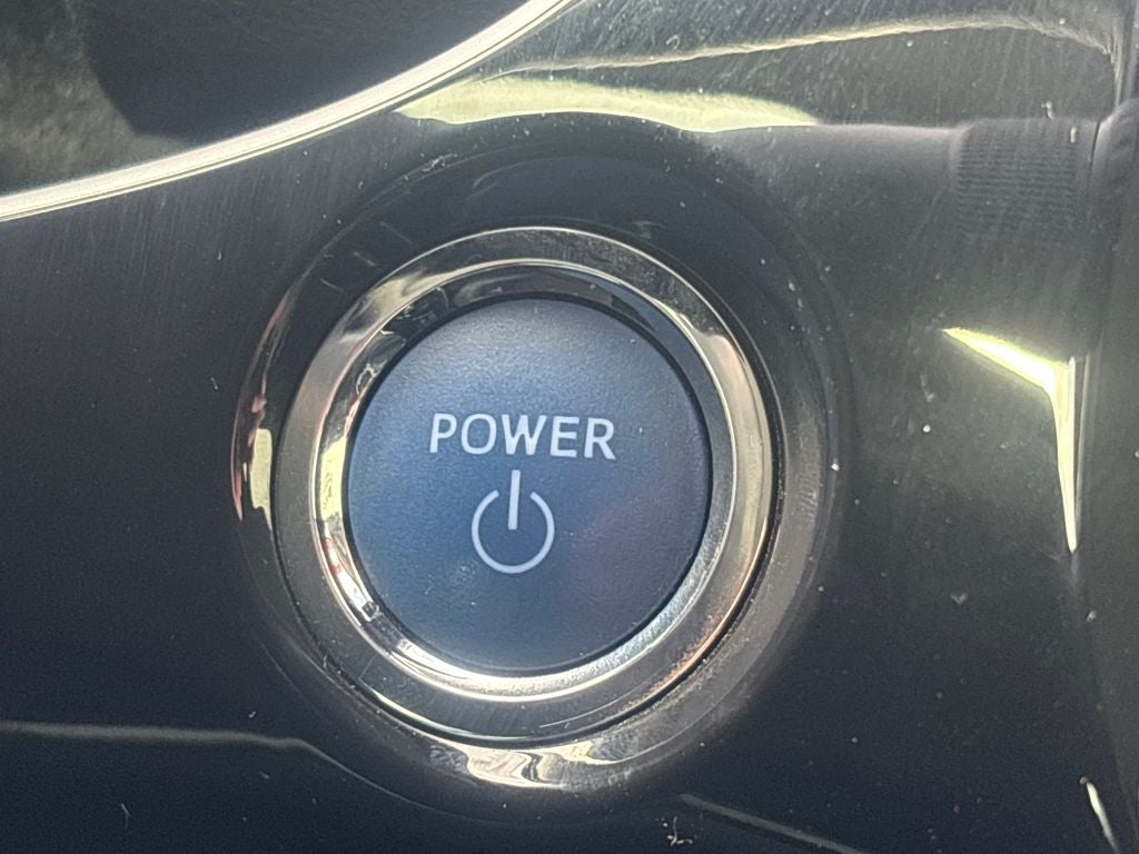 2022 Toyota Prius XLE