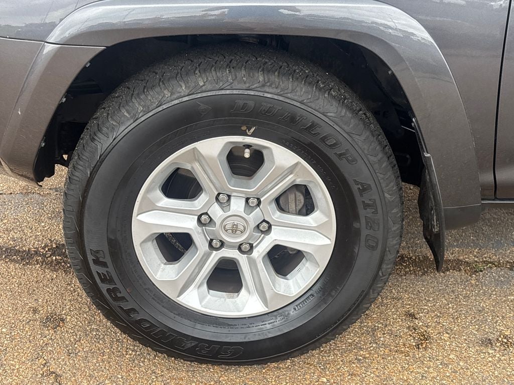 2023 Toyota 4Runner SR5