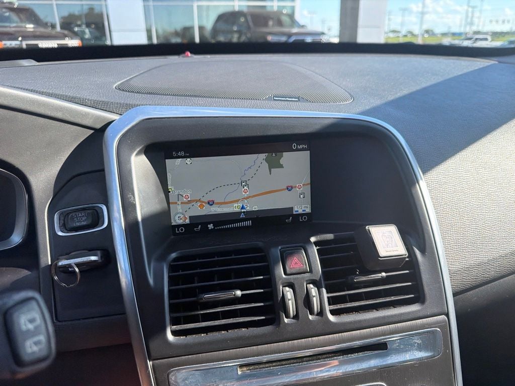 2016 Volvo XC60 T5 Drive-E Platinum
