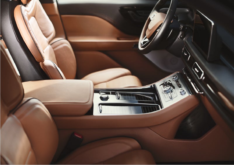 A 2023 Lincoln Aviator® Black Label model is shown in the Flight interior theme | Gray-Daniels Lincoln in Brandon MS