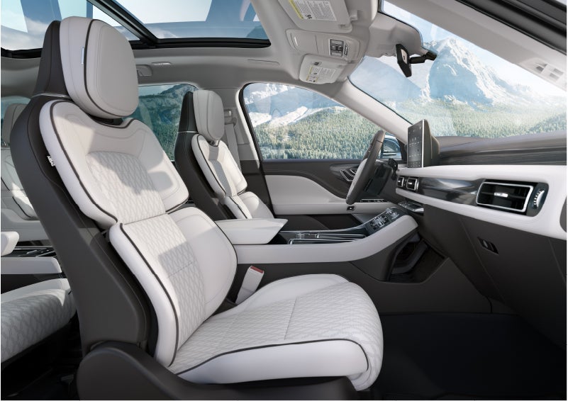 The interior of a Lincoln Aviator® Black Label model is shown in the Chalet theme | Gray-Daniels Lincoln in Brandon MS