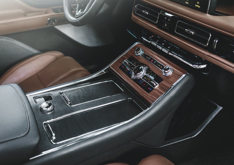 The front center console of a 2024 Lincoln Aviator® SUV is shown | Gray-Daniels Lincoln in Brandon MS