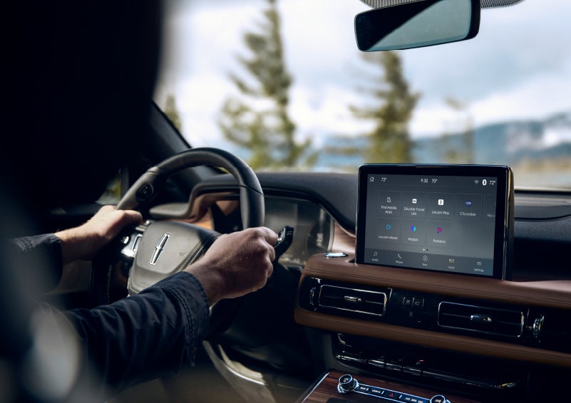 The center touch screen in a 2024 Lincoln Aviator® SUV is shown | Gray-Daniels Lincoln in Brandon MS