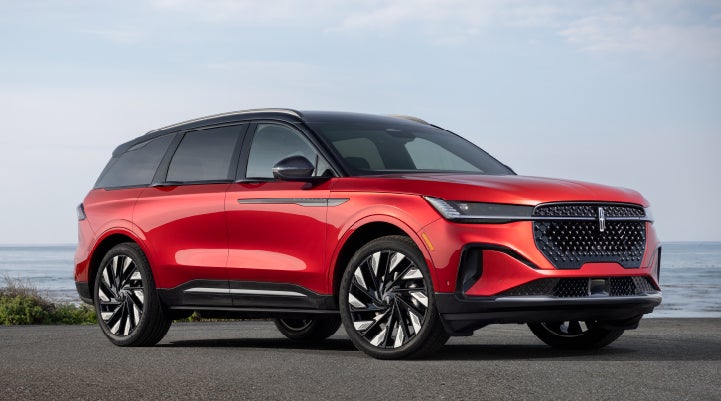 A 2024 Lincoln Nautilus® Reserve model is shown with the stylish available Jet Appearance Package. | Gray-Daniels Lincoln in Brandon MS