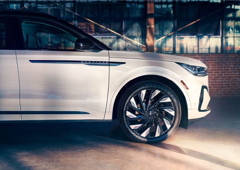 The wheels of the available Jet Appearance Package are highlighted. | Gray-Daniels Lincoln in Brandon MS