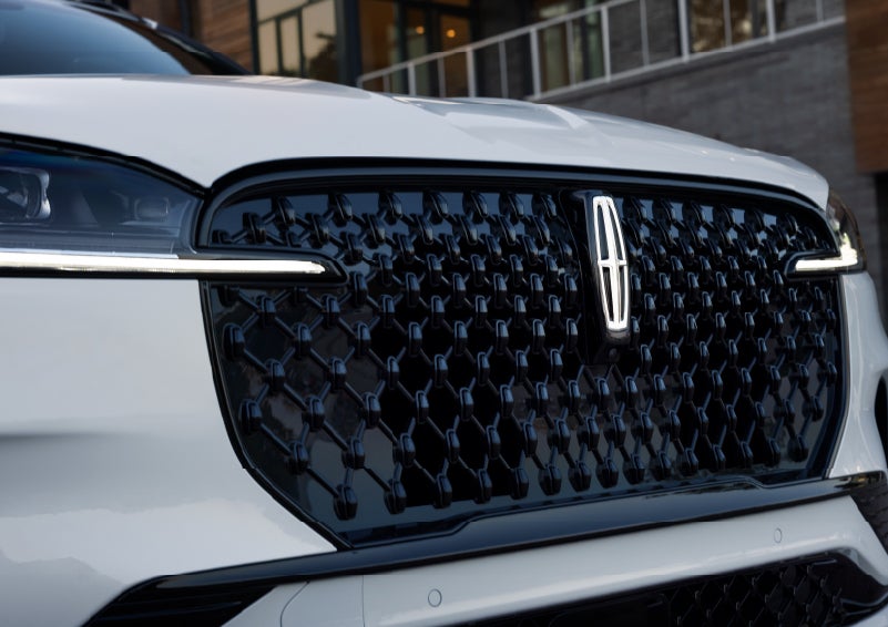 The front grille of a 2026 Lincoln Aviator® SUV is shown. | Gray-Daniels Lincoln in Brandon MS