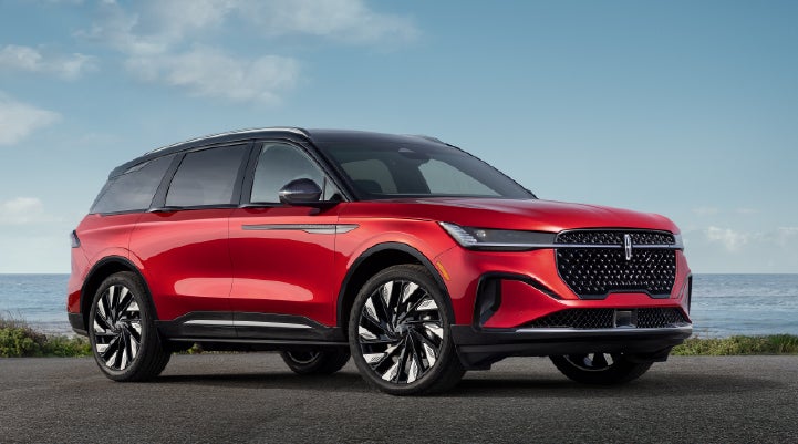 A 2026 Lincoln Nautilus® Reserve model is shown with the stylish available Jet Appearance Package. | Gray-Daniels Lincoln in Brandon MS